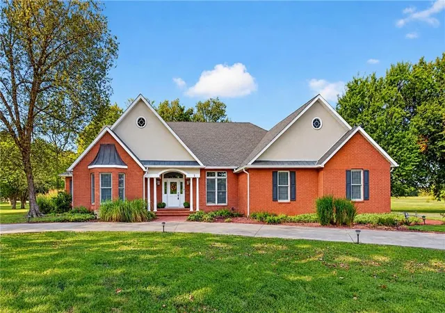 Photo 1 of Single family home for sale at 2 Timbercreek Rd, Girard, KS 66743 | MLS# 2630670 | Listing updated on 2026-10-17