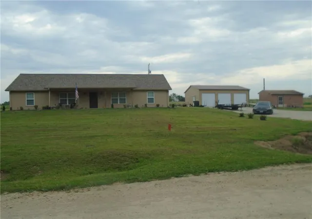 2nd image of 2898 Blue Bird St, Odessa, MO 64076 | MLS# 2630671