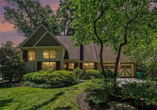 41st image of 8104 Lee Blvd, Leawood, KS 66206 | MLS# 2630672