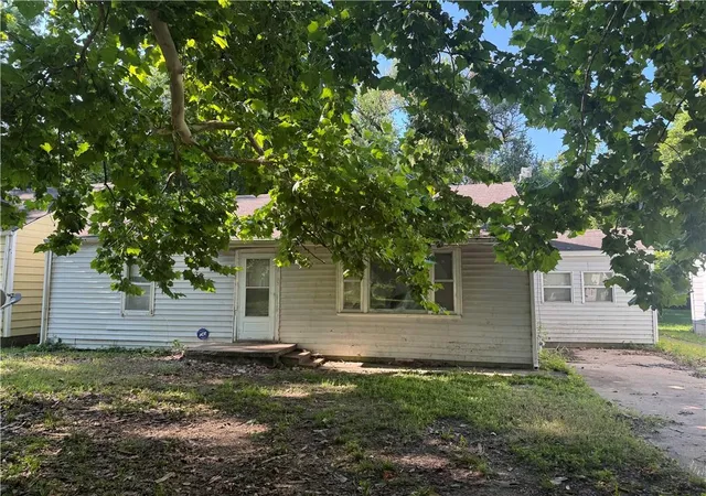 Homes for sale in Parsons, KS | 1522 Wilson Ave, Parsons, KS 67357 | MLS# 2630678