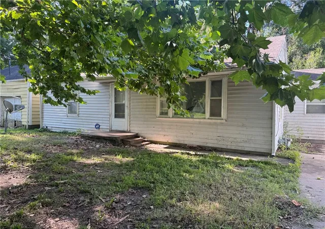 Homes for sale in Parsons, KS | 1522 Wilson Ave, Parsons, KS 67357 | MLS# 2630678