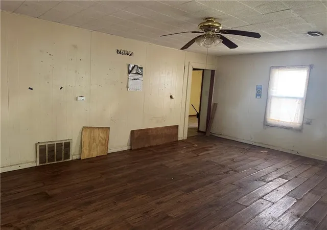 Homes for sale in Parsons, KS | 1522 Wilson Ave, Parsons, KS 67357 | MLS# 2630678
