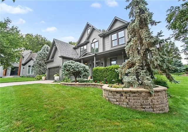Photo 4 of Sale Pending at 7900 N Birch Ln, Kansas City, MO 64151 | MLS# 2630686 | Listing updated on 2026-08-21
