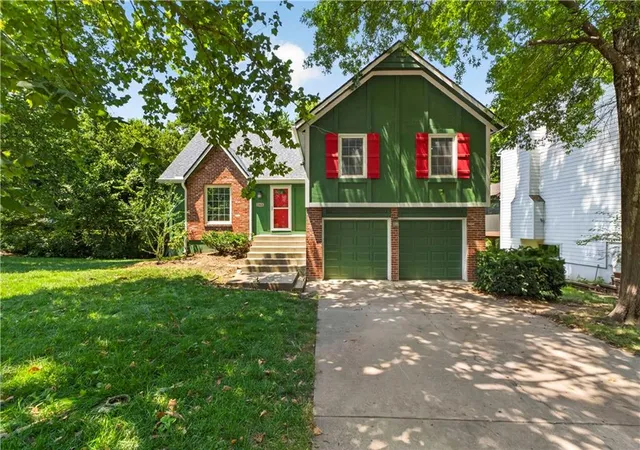 1st image of 15624 W 81st St, Lenexa, KS 66219 | MLS# 2630687