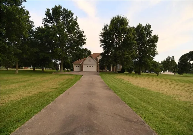 1st image of 19301 E 215th St, Harrisonville, MO 64701 | MLS# 2630689