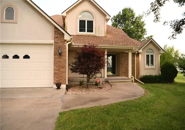 Photo 2 of Single family home for sale at 19301 E 215th Street, Harrisonville, MO 64701 | MLS# 2630689 | Listing updated on 2026-09-01