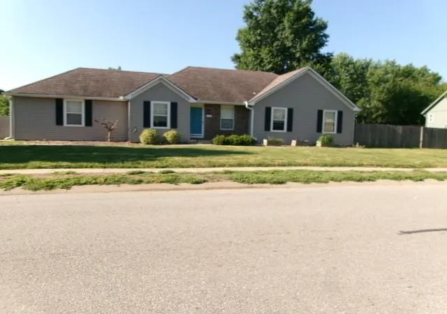 Homes for sale in Blue Springs, MO | 1024 Sw Hillcrest Dr, Blue Springs, MO 64015 | MLS# 2630695
