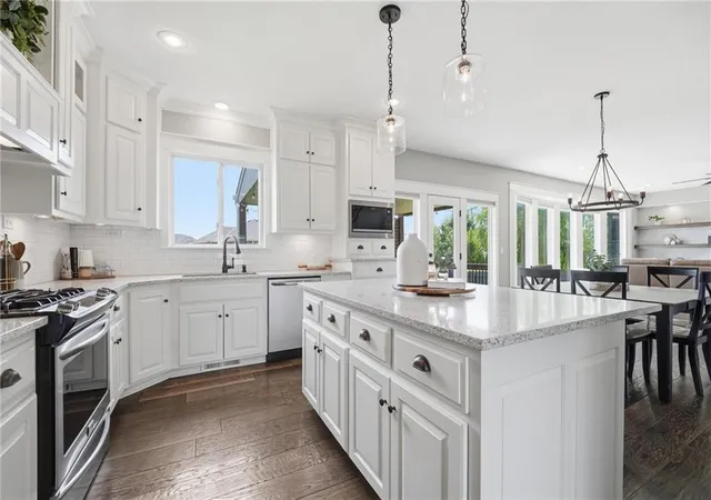 Photo 3 of Sale Pending at 1801 Nw 95th Street, Kansas City, MO 64155 | MLS# 2630705 | Listing updated on 2026-08-01