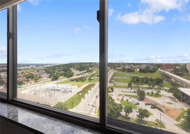 4th image of 700 E 8Th St #16 J, Kansas City, MO 64106 | MLS# 2630714