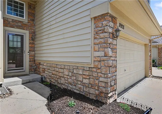 Homes for sale in Lenexa, KS | 8928 Inkster St, Lenexa, KS 66227 | MLS# 2630715
