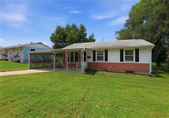 Photo 1 of Sale Pending at 5206 Palmer Dr, Kansas City, MO 64129 | MLS# 2630716 | Listing updated on 2026-08-13