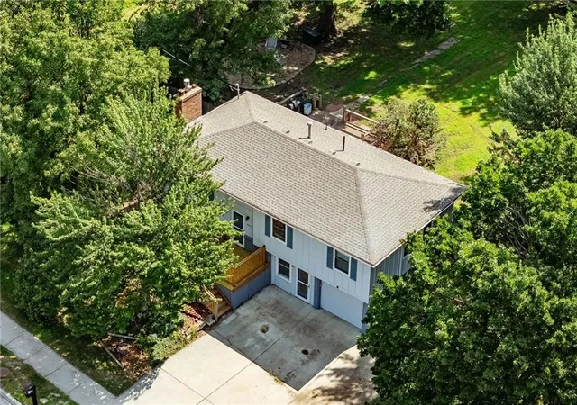 1st image of 8301 Clare Rd, Lenexa, KS 66227 | MLS# 2630717