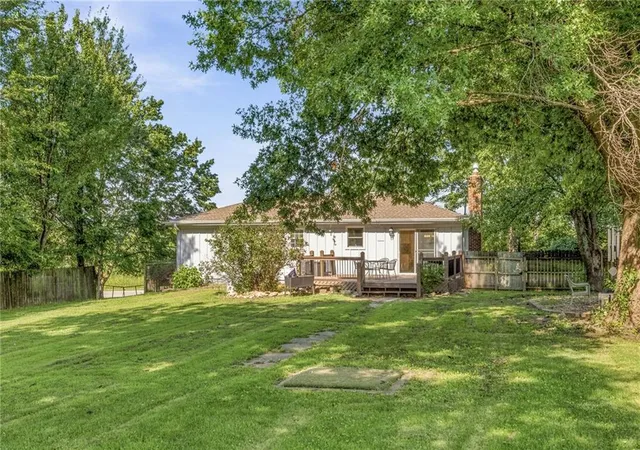3rd image of 8301 Clare Rd, Lenexa, KS 66227 | MLS# 2630717