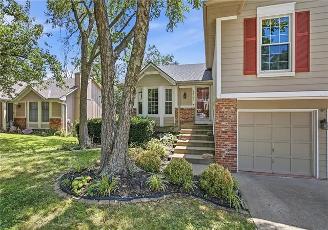 Homes for sale in Shawnee, KS | 9505 W 47Th Ter, Shawnee, KS 66203 | MLS# 2630719