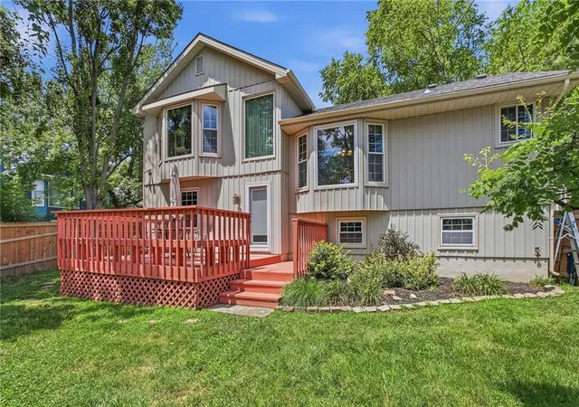 Homes for sale in Shawnee, KS | 9505 W 47th Ter, Shawnee, KS 66203 | MLS# 2630719