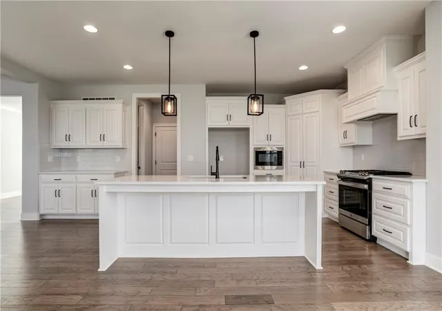 3rd image of 16951 S Hunter St, Olathe, KS 66062 | MLS# 2630725