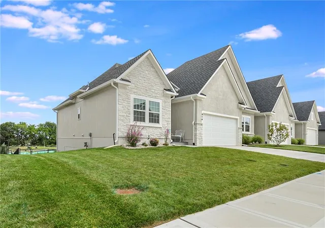 Photo 1 of Townhouse for sale at 814 Ne Algonquin St #A, Lees Summit, MO 64064 | MLS# 2630732 | Listing updated on 2026-08-31