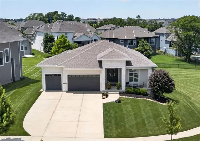 1st image of 12000 W 184th Street, Bucyrus, KS 66013 | MLS# 2630746