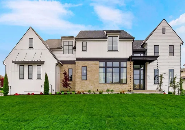 2nd image of 10707 W 173rd St, Overland Park, KS 66221 | MLS# 2630747