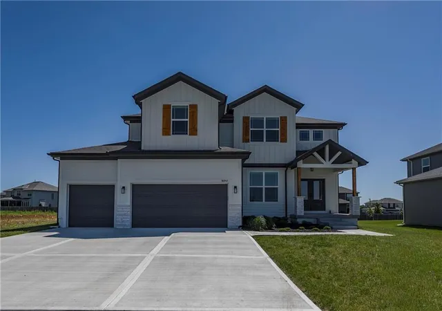 1st image of 16941 S Brentwood St, Olathe, KS 66062 | MLS# 2630748