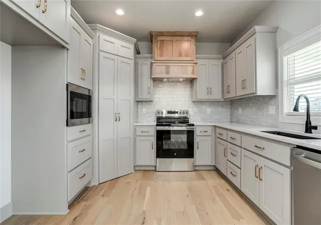 4th image of 16941 S Brentwood St, Olathe, KS 66062 | MLS# 2630748