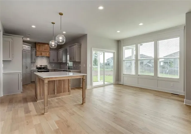 5th image of 16941 S Brentwood St, Olathe, KS 66062 | MLS# 2630748