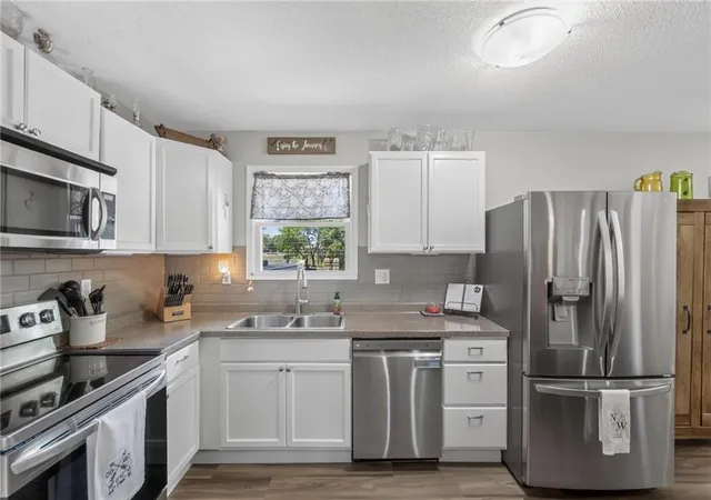 5th image of 504 Se 19Th St, Oak Grove, MO 64075 | MLS# 2630751