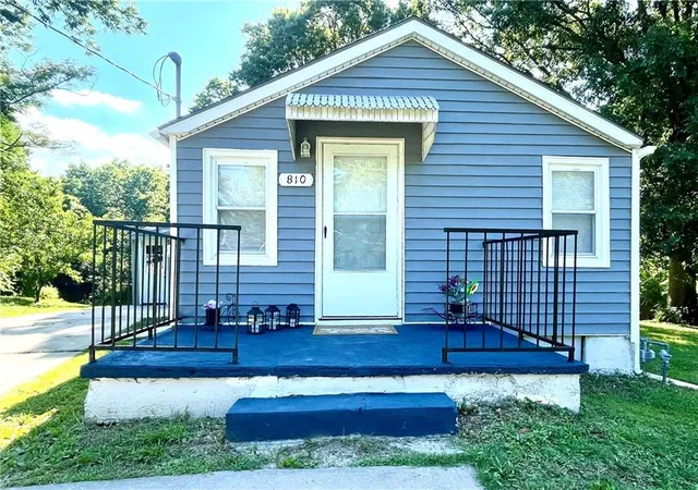 Homes for sale in Independence, MO | 810 N Grand Ave, Independence, MO 64050 | MLS# 2630757