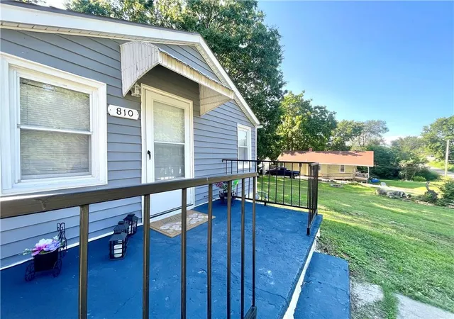 Photo 4 of Single family home for sale at 810 N Grand Ave, Independence, MO 64050 | MLS# 2630757 | Listing updated on 2026-09-18