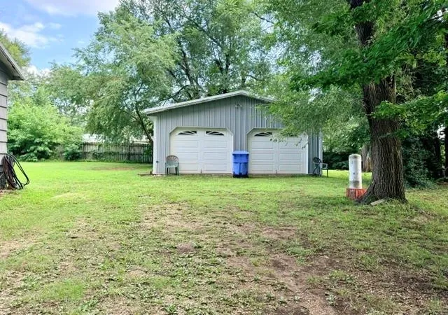 Homes for sale in Tonganoxie, KS | 104 Grace St, Tonganoxie, KS 66086 | MLS# 2630759