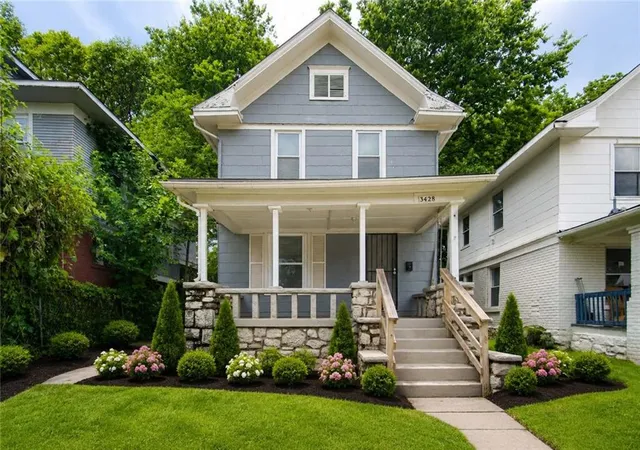 Photo 2 of Single family home for sale at 3428 Park Ave, Kansas City, MO 64109 | MLS# 2630762 | Listing updated on 2026-08-23