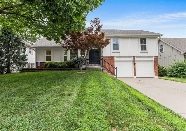 1st image of 14616 W 90th St, Lenexa, KS 66215 | MLS# 2630781
