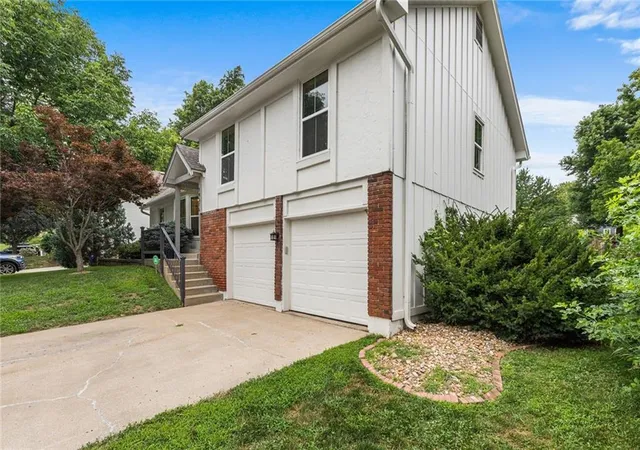 3rd image of 14616 W 90Th St, Lenexa, KS 66215 | MLS# 2630781