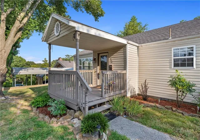 5th image of 700 W Burton St, Nevada, MO 64772 | MLS# 2630797