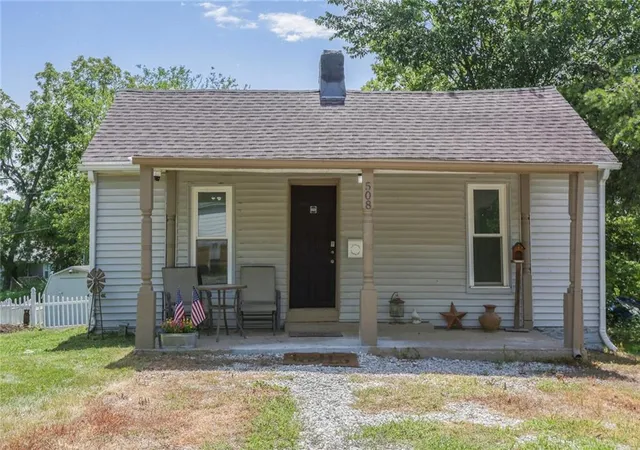 1st image of 508 3rd St, Belton, MO 64012 | MLS# 2630802
