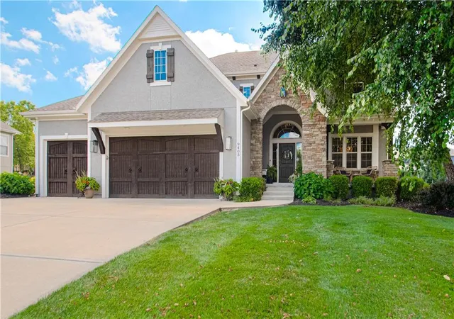 4th image of 9405 W 163rd Place, Stilwell, KS 66085 | MLS# 2630804