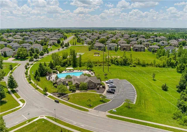 79th image of 9405 W 163rd Pl, Stilwell, KS 66085 | MLS# 2630804