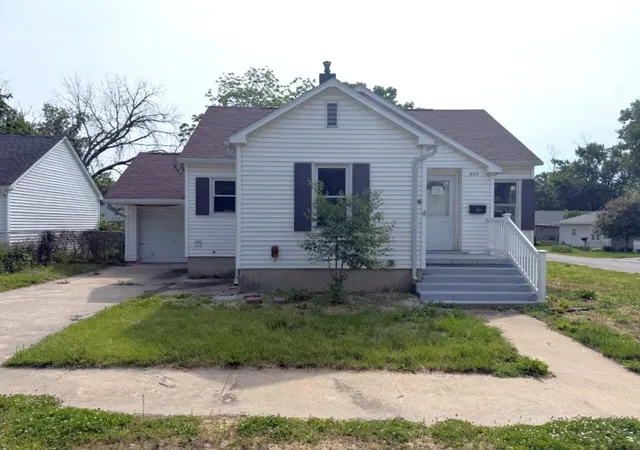 Homes for sale in Memphis, MO | 320 S Adams St, Memphis, MO 63555 | MLS# 2630809