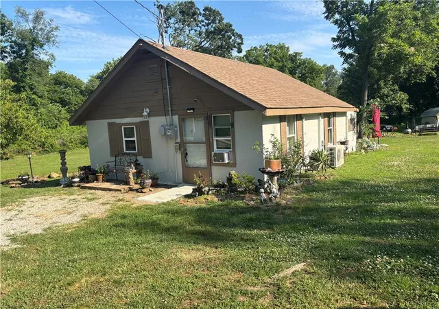 Homes for sale in El Dorado Springs, MO | 216 W Marshall St, El Dorado Springs, MO 64744 | MLS# 2630818