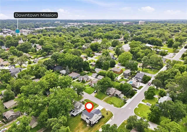 Homes for sale in Mission, KS | 5501 Reeds Rd, Mission, KS 66202 | MLS# 2630828