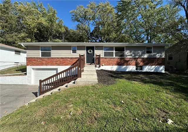 Photo 1 of Single family home for sale at 6303 N Broadway St, Kansas City, MO 64118 | MLS# 2630835 | Listing updated on 2026-10-09