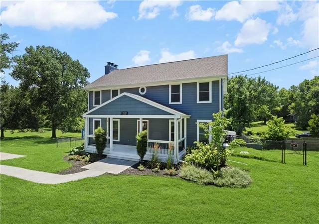 2nd image of 12021 E 75th St, Raytown, MO 64138 | MLS# 2630839