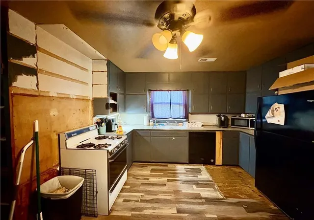 Homes for sale in Bronson, KS | 304 Clay St, Bronson, KS 66716 | MLS# 2630848