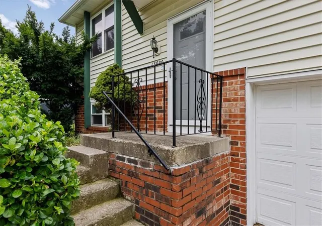 Photo 3 of Single family home for sale at 13020 S Sycamore St, Olathe, KS 66062 | MLS# 2630852 | Listing updated on 2026-09-24