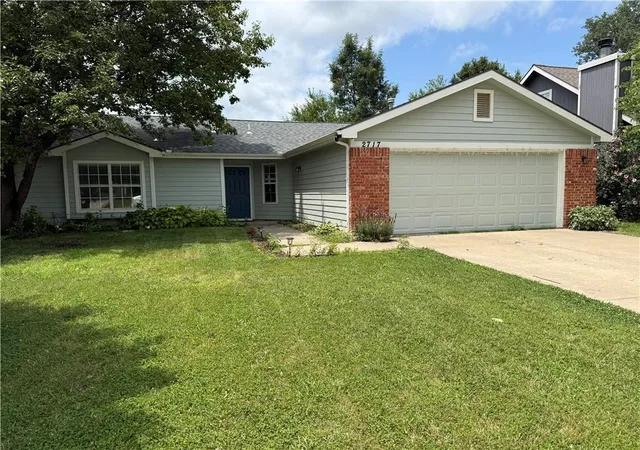 Homes for sale in Lawrence, KS | 2717 Wildflower Dr, Lawrence, KS 66047 | MLS# 2630866