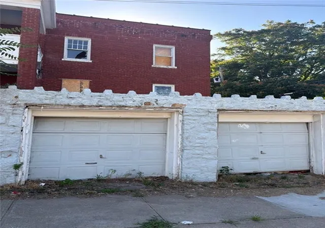 Homes for sale in St Joseph, MO | 1110 N 11th St, St Joseph, MO 64501 | MLS# 2630867
