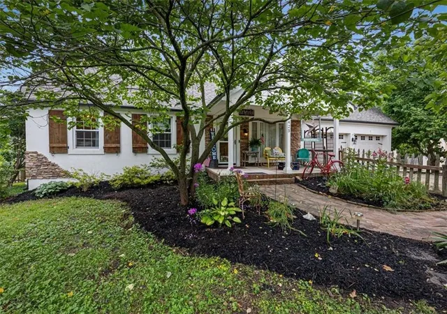 1st image of 1425 H Hwy, Liberty, MO 64068 | MLS# 2630873