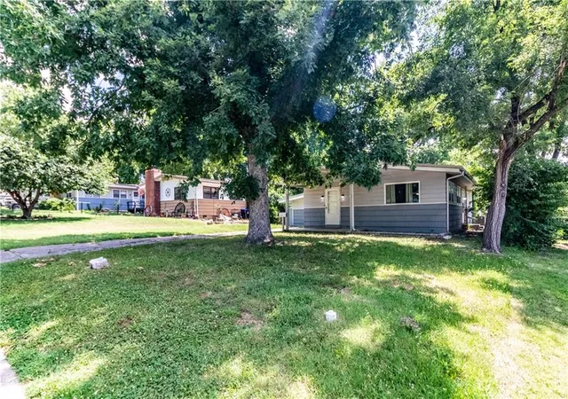 3rd image of 409 8Th St, Warrensburg, MO 64093 | MLS# 2630877