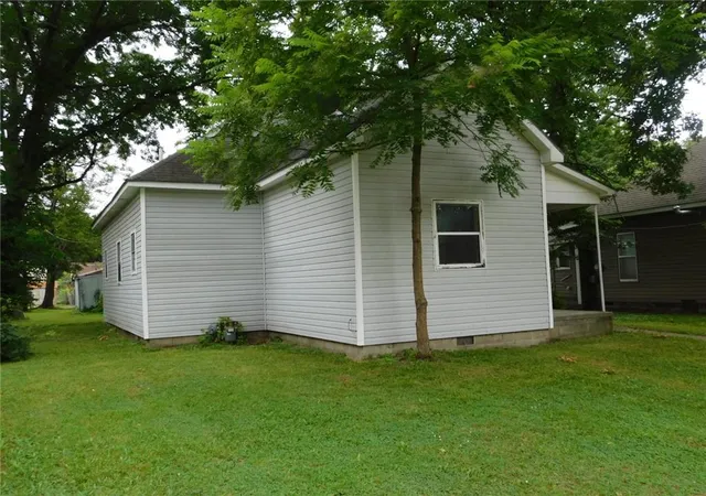 Homes for sale in Pittsburg, KS | 807 W 5th St, Pittsburg, KS 66762 | MLS# 2630879
