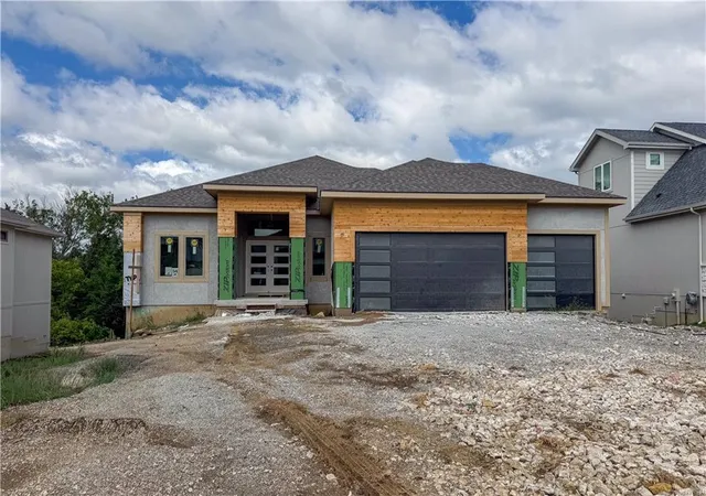 2nd image of 9926 Brockway St, Lenexa, KS 66220 | MLS# 2630906